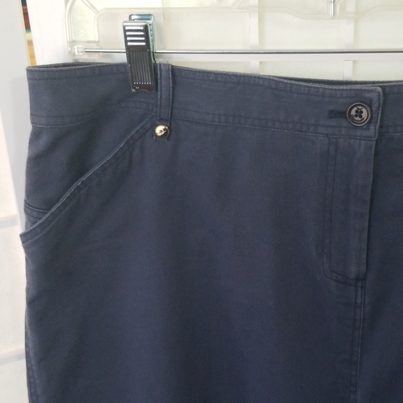 Faconnable Inverted Pleat Skirt - Picture 2 of 8